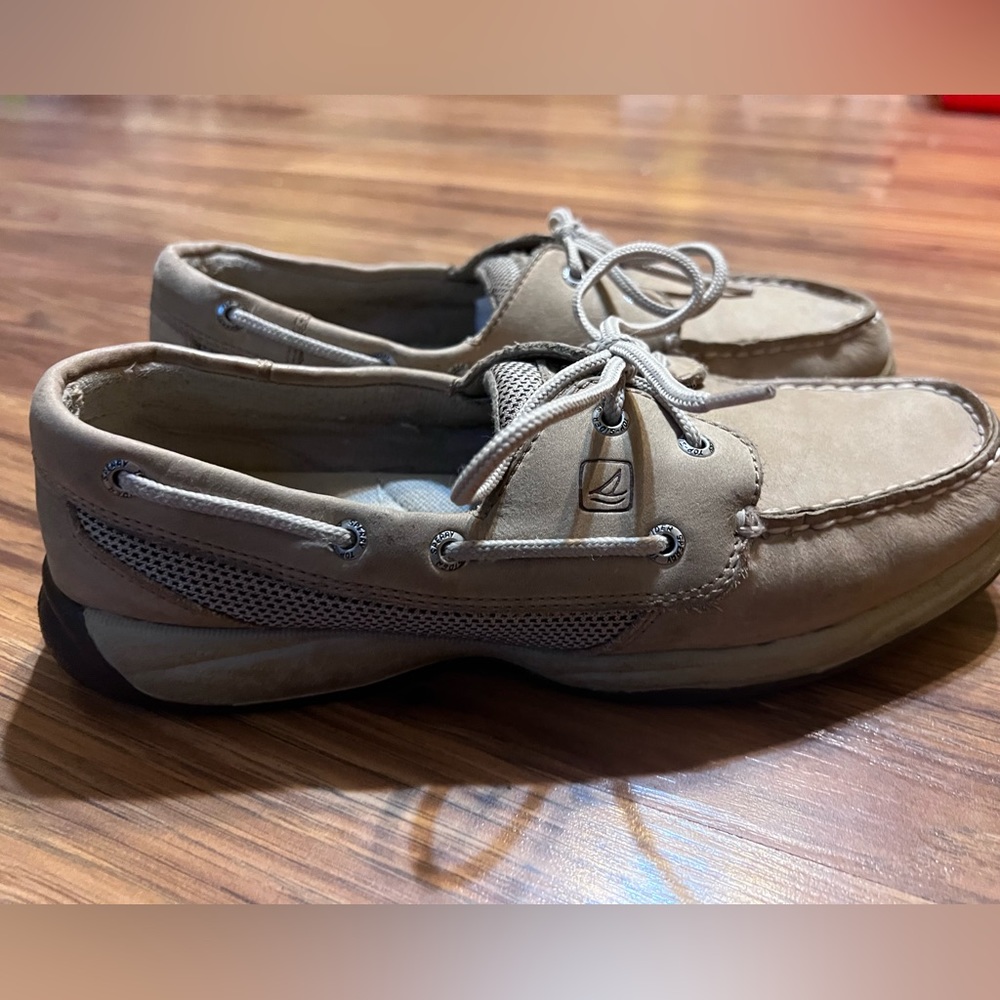 Sperry Woman’s Top Sider boat shoes size 8.5 M